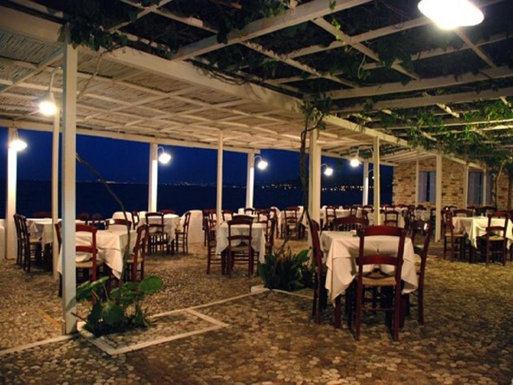 Taradella Hotel Alissos エクステリア 写真