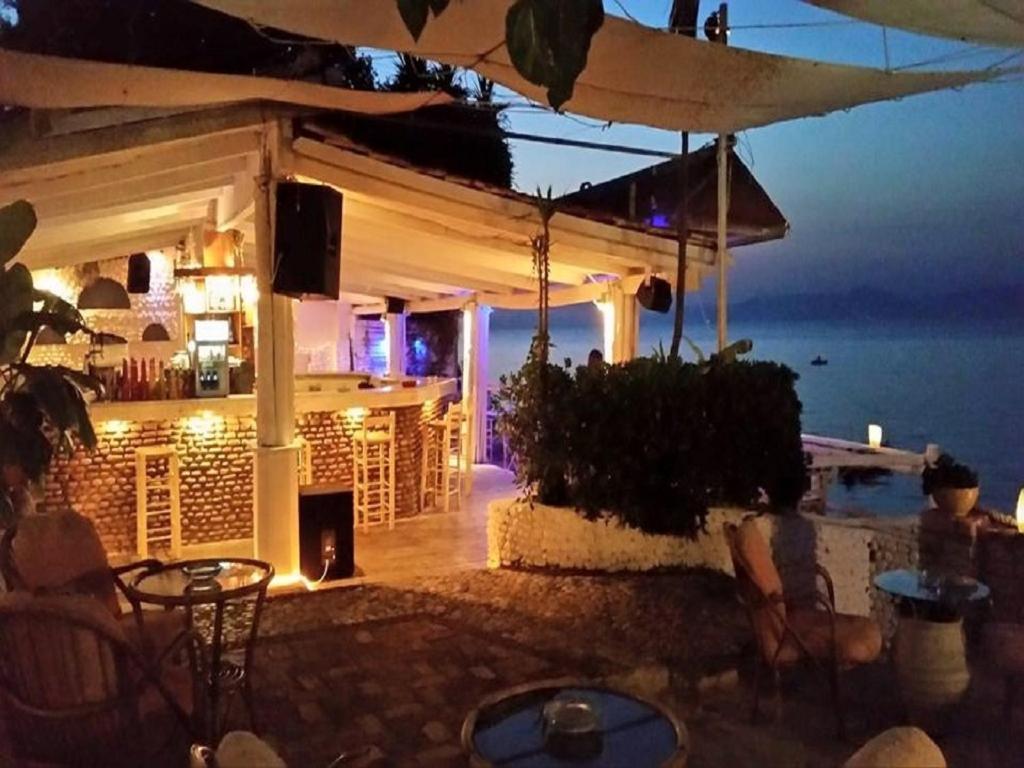 Taradella Hotel Alissos エクステリア 写真