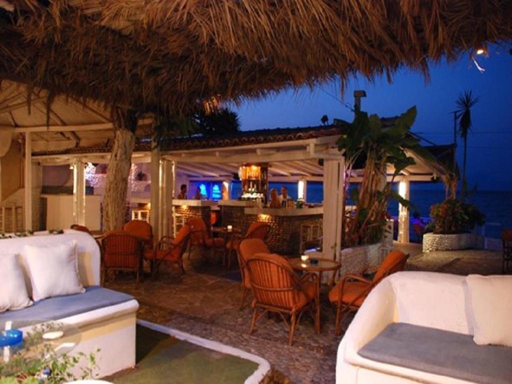 Taradella Hotel Alissos エクステリア 写真
