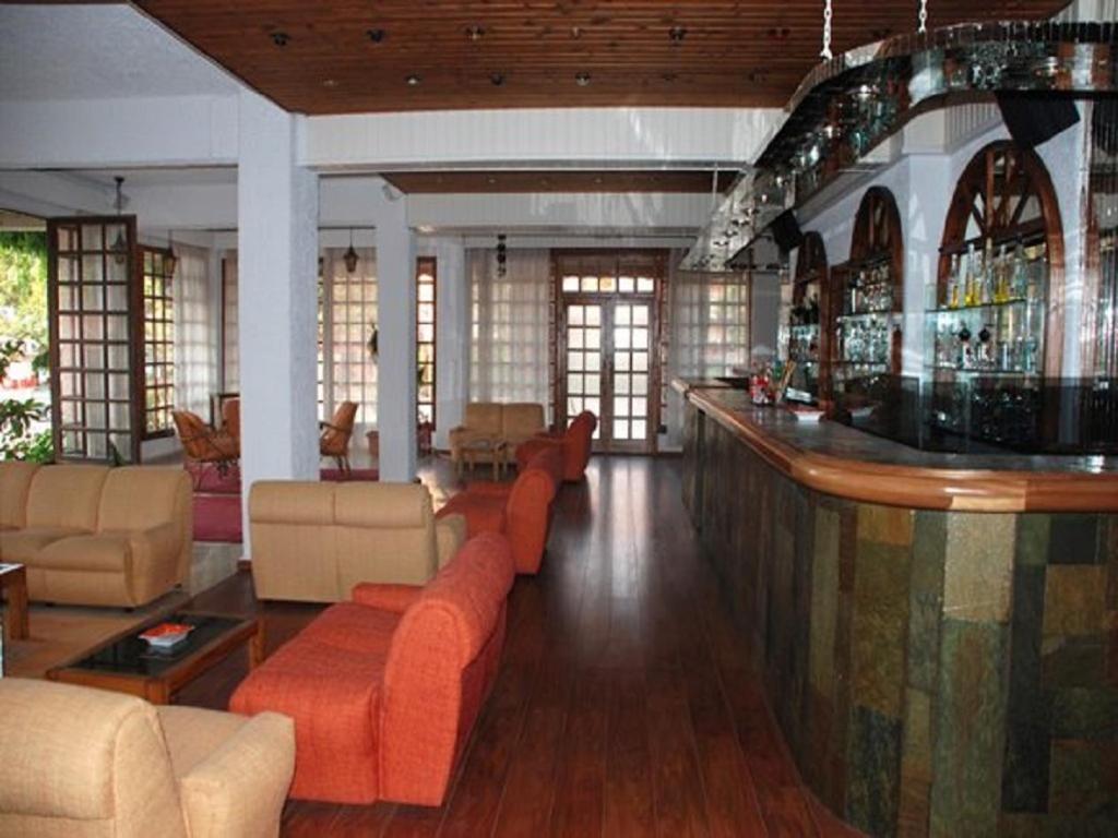 Taradella Hotel Alissos エクステリア 写真