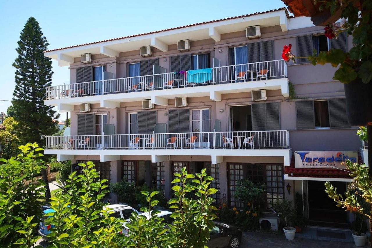 Taradella Hotel Alissos エクステリア 写真