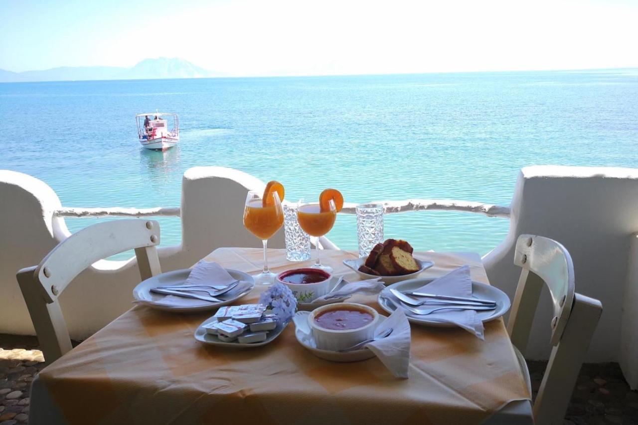 Taradella Hotel Alissos エクステリア 写真