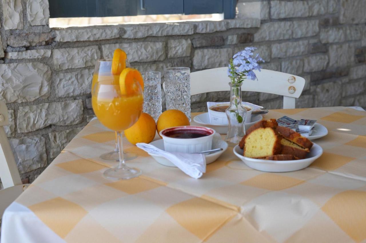 Taradella Hotel Alissos エクステリア 写真